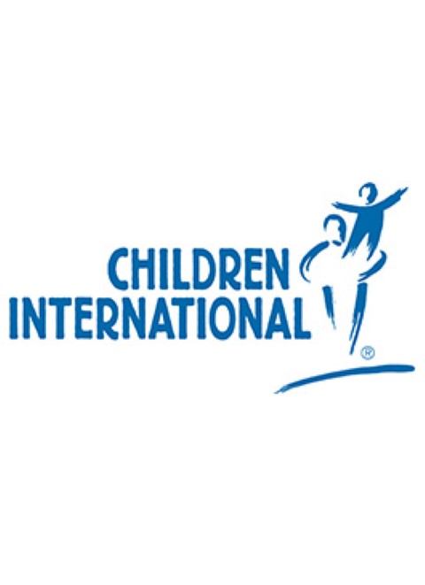 El logo de Children International sobre un fondo blanco