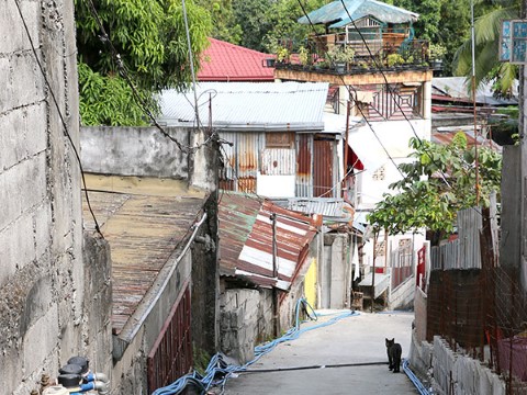 Sigue habiendo grandes deficiencias económicas e infraestructurales en las  Filipinas.