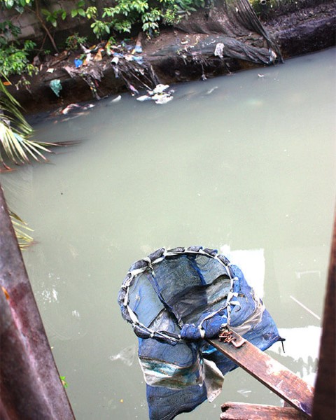 A fishing net awaits use