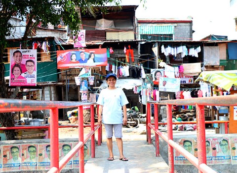 CI volunteer Ederlina in her community