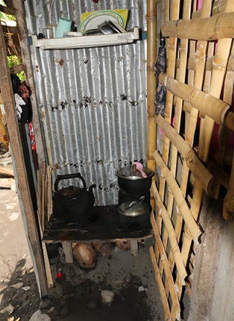 makeshift stove outside home