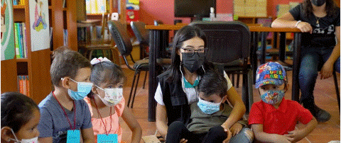 animated gif of kids participating in activities | gif animado de niños participando en actividades