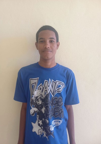 Help Diofer by becoming a child sponsor. Sponsoring a child is a rewarding and heartwarming experience.