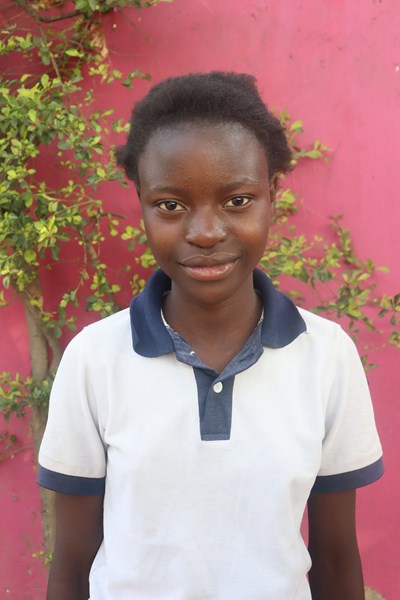 Help Anna by becoming a child sponsor. Sponsoring a child is a rewarding and heartwarming experience.