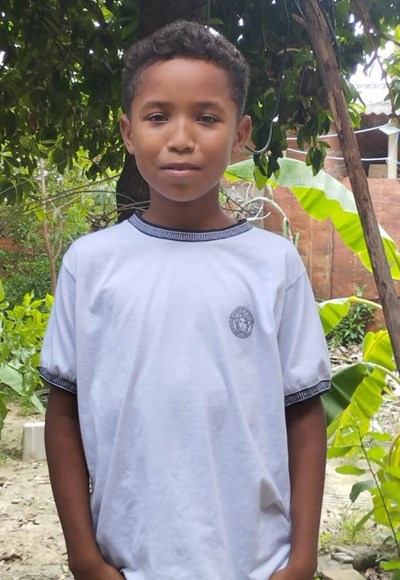 Help Santiago David by becoming a child sponsor. Sponsoring a child is a rewarding and heartwarming experience.