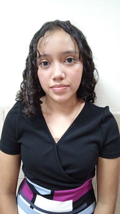 Help Secia Nahomy by becoming a child sponsor. Sponsoring a child is a rewarding and heartwarming experience.