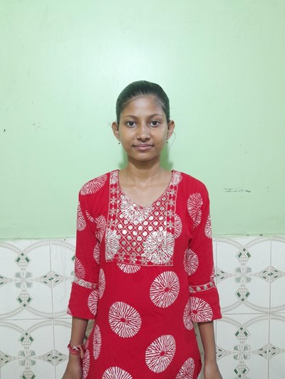 Help Supriya by becoming a child sponsor. Sponsoring a child is a rewarding and heartwarming experience.