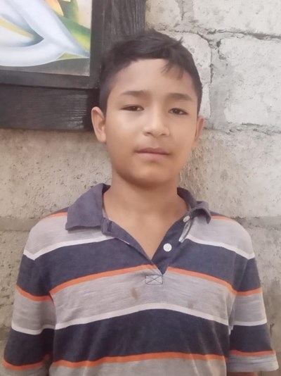 Help Juan Leandro by becoming a child sponsor. Sponsoring a child is a rewarding and heartwarming experience.