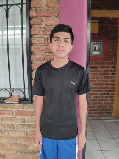 Help Eduardo by becoming a child sponsor. Sponsoring a child is a rewarding and heartwarming experience.