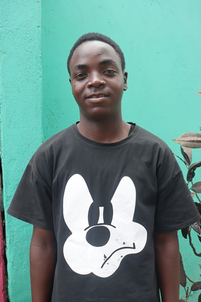 Help Douglas by becoming a child sponsor. Sponsoring a child is a rewarding and heartwarming experience.
