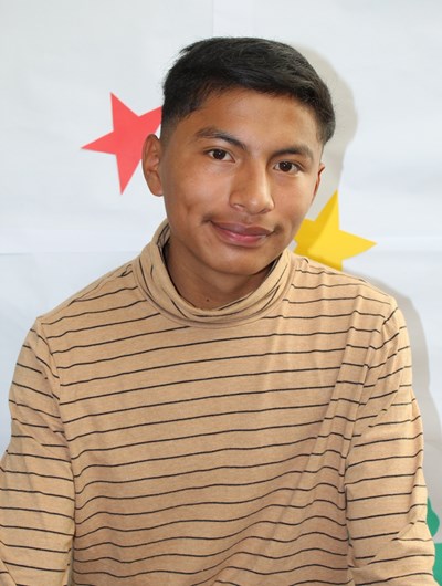 Ayude a Kevin Jose apadrinándole hoy. El apadrinamiento es una experiencia hermosa y gratificante.