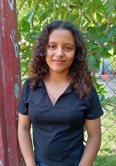 Help Anlleli Yohana by becoming a child sponsor. Sponsoring a child is a rewarding and heartwarming experience.