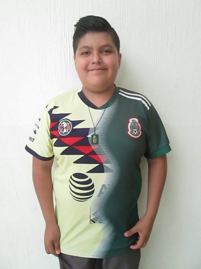 Help Omar Emiliano by becoming a child sponsor. Sponsoring a child is a rewarding and heartwarming experience.