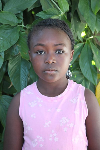Help Mesha by becoming a child sponsor. Sponsoring a child is a rewarding and heartwarming experience.