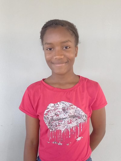 Help Daris Michelle by becoming a child sponsor. Sponsoring a child is a rewarding and heartwarming experience.