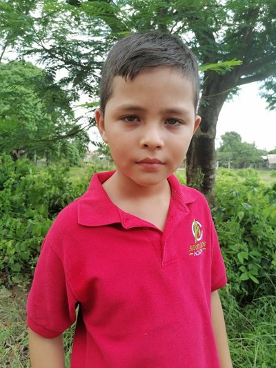 Help Yimmi Javier by becoming a child sponsor. Sponsoring a child is a rewarding and heartwarming experience.