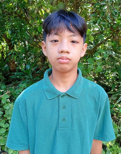 Help Xian Louise M. by becoming a child sponsor. Sponsoring a child is a rewarding and heartwarming experience.