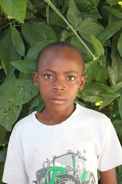 Help Douglas by becoming a child sponsor. Sponsoring a child is a rewarding and heartwarming experience.