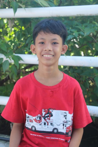 Help Johan Chadi H. by becoming a child sponsor. Sponsoring a child is a rewarding and heartwarming experience.