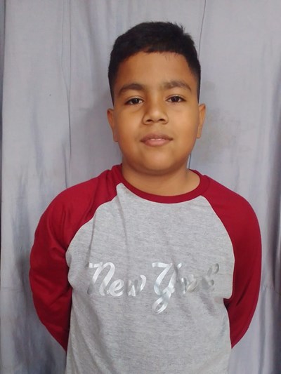 Help Lusber Alejandro by becoming a child sponsor. Sponsoring a child is a rewarding and heartwarming experience.