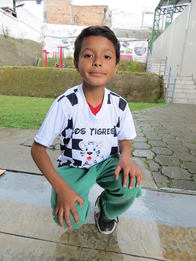 Help Ian Mateo by becoming a child sponsor. Sponsoring a child is a rewarding and heartwarming experience.