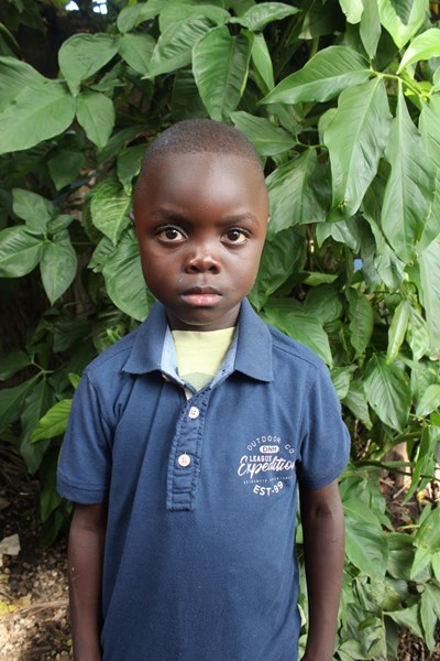 Help Fabiano by becoming a child sponsor. Sponsoring a child is a rewarding and heartwarming experience.