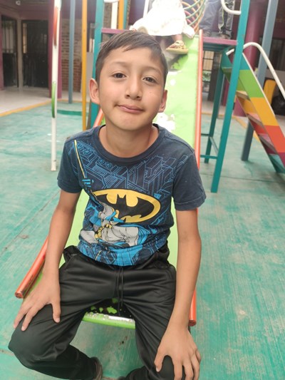 Help Yonathan Ronaldo by becoming a child sponsor. Sponsoring a child is a rewarding and heartwarming experience.