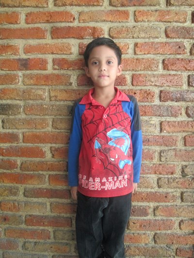 Help José Luis by becoming a child sponsor. Sponsoring a child is a rewarding and heartwarming experience.