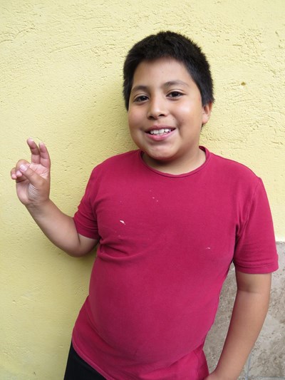 Help Ihan Damian by becoming a child sponsor. Sponsoring a child is a rewarding and heartwarming experience.