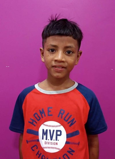 Help Esney De Jesus by becoming a child sponsor. Sponsoring a child is a rewarding and heartwarming experience.