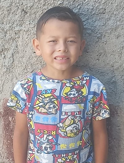 Help Israel Isaías by becoming a child sponsor. Sponsoring a child is a rewarding and heartwarming experience.