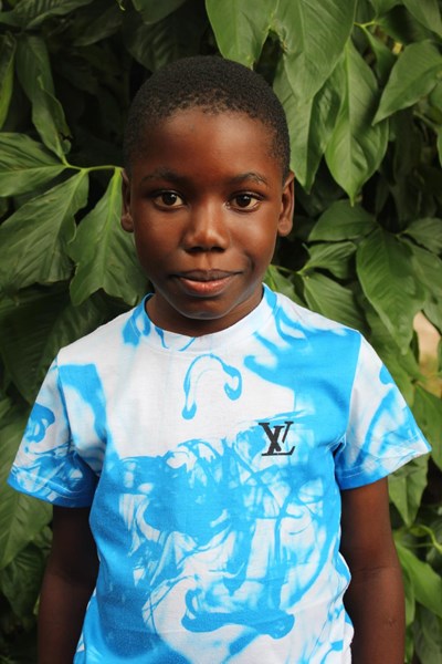 Help Edward by becoming a child sponsor. Sponsoring a child is a rewarding and heartwarming experience.