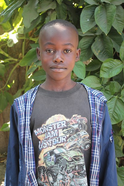 Help Dickson by becoming a child sponsor. Sponsoring a child is a rewarding and heartwarming experience.