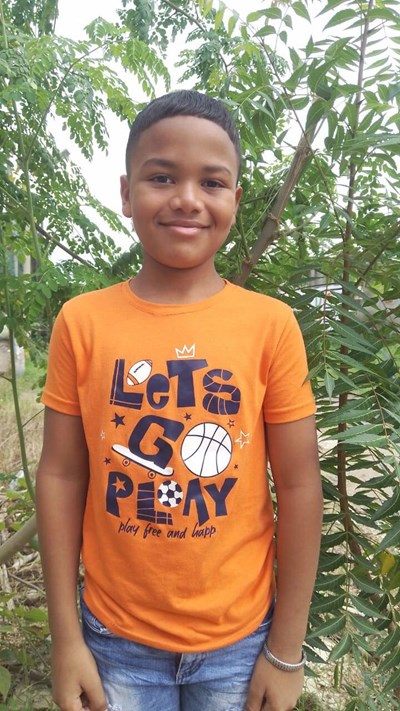 Help Adrian Tomas by becoming a child sponsor. Sponsoring a child is a rewarding and heartwarming experience.