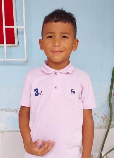 Help Jhosua Javier by becoming a child sponsor. Sponsoring a child is a rewarding and heartwarming experience.