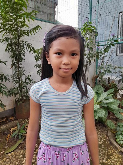 Help Raya Ayessa R. by becoming a child sponsor. Sponsoring a child is a rewarding and heartwarming experience.