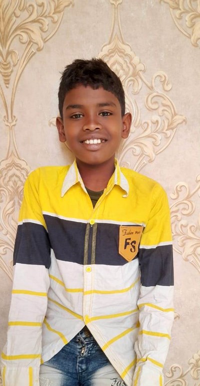 Help Kusan by becoming a child sponsor. Sponsoring a child is a rewarding and heartwarming experience.