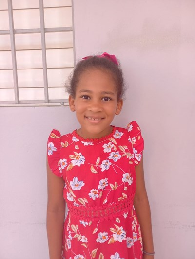 Help Evelin by becoming a child sponsor. Sponsoring a child is a rewarding and heartwarming experience.