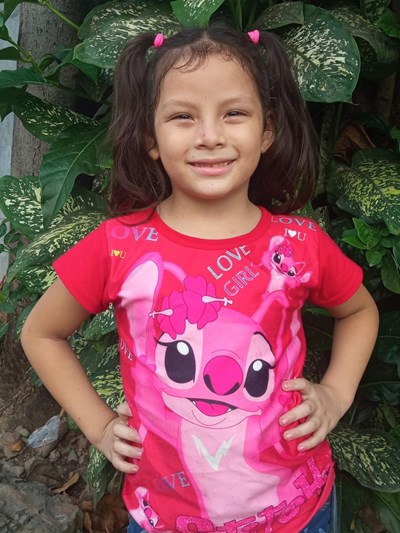 Help Bianca Luciana by becoming a child sponsor. Sponsoring a child is a rewarding and heartwarming experience.