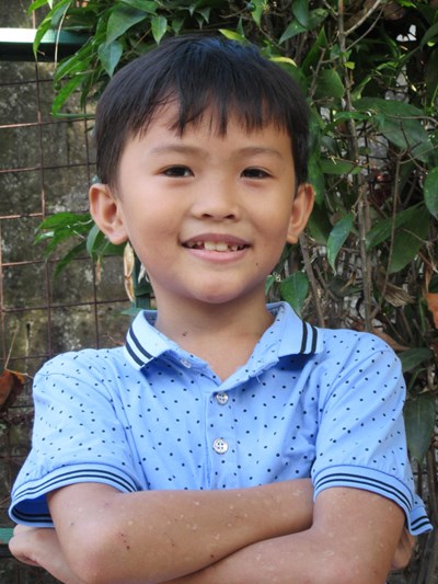Help Francis D. by becoming a child sponsor. Sponsoring a child is a rewarding and heartwarming experience.