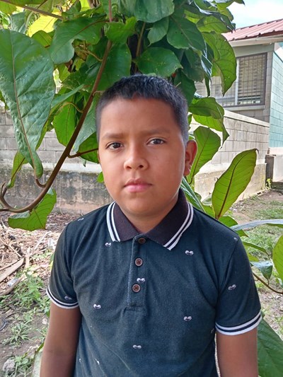 Help Deris Johan by becoming a child sponsor. Sponsoring a child is a rewarding and heartwarming experience.