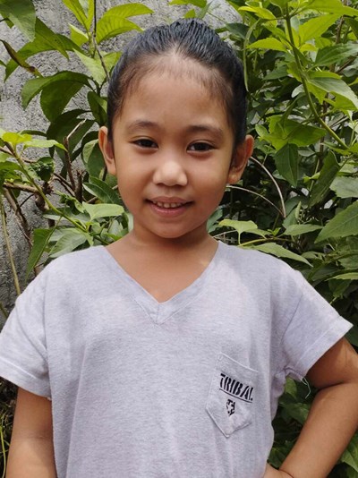 Help Melan T. by becoming a child sponsor. Sponsoring a child is a rewarding and heartwarming experience.