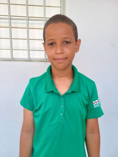 Help Francis José by becoming a child sponsor. Sponsoring a child is a rewarding and heartwarming experience.
