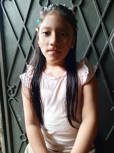Help Saray Fernanda by becoming a child sponsor. Sponsoring a child is a rewarding and heartwarming experience.