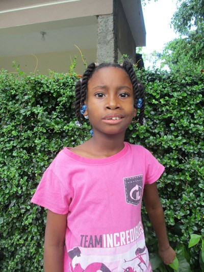 Help Carolina by becoming a child sponsor. Sponsoring a child is a rewarding and heartwarming experience.