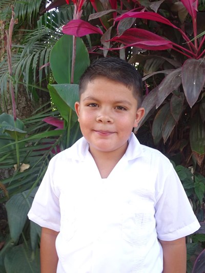 Help Keneth Jafeth by becoming a child sponsor. Sponsoring a child is a rewarding and heartwarming experience.