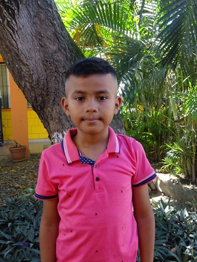 Help Erik Fernando by becoming a child sponsor. Sponsoring a child is a rewarding and heartwarming experience.