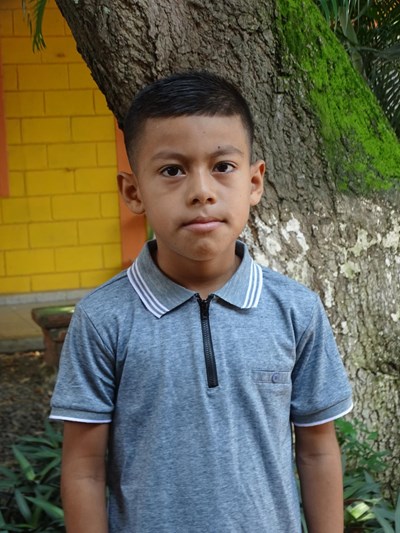 Help Ian Josue by becoming a child sponsor. Sponsoring a child is a rewarding and heartwarming experience.