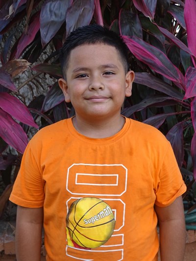Help Johan Emilio by becoming a child sponsor. Sponsoring a child is a rewarding and heartwarming experience.