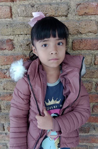 Help Evelyn Alejandra by becoming a child sponsor. Sponsoring a child is a rewarding and heartwarming experience.